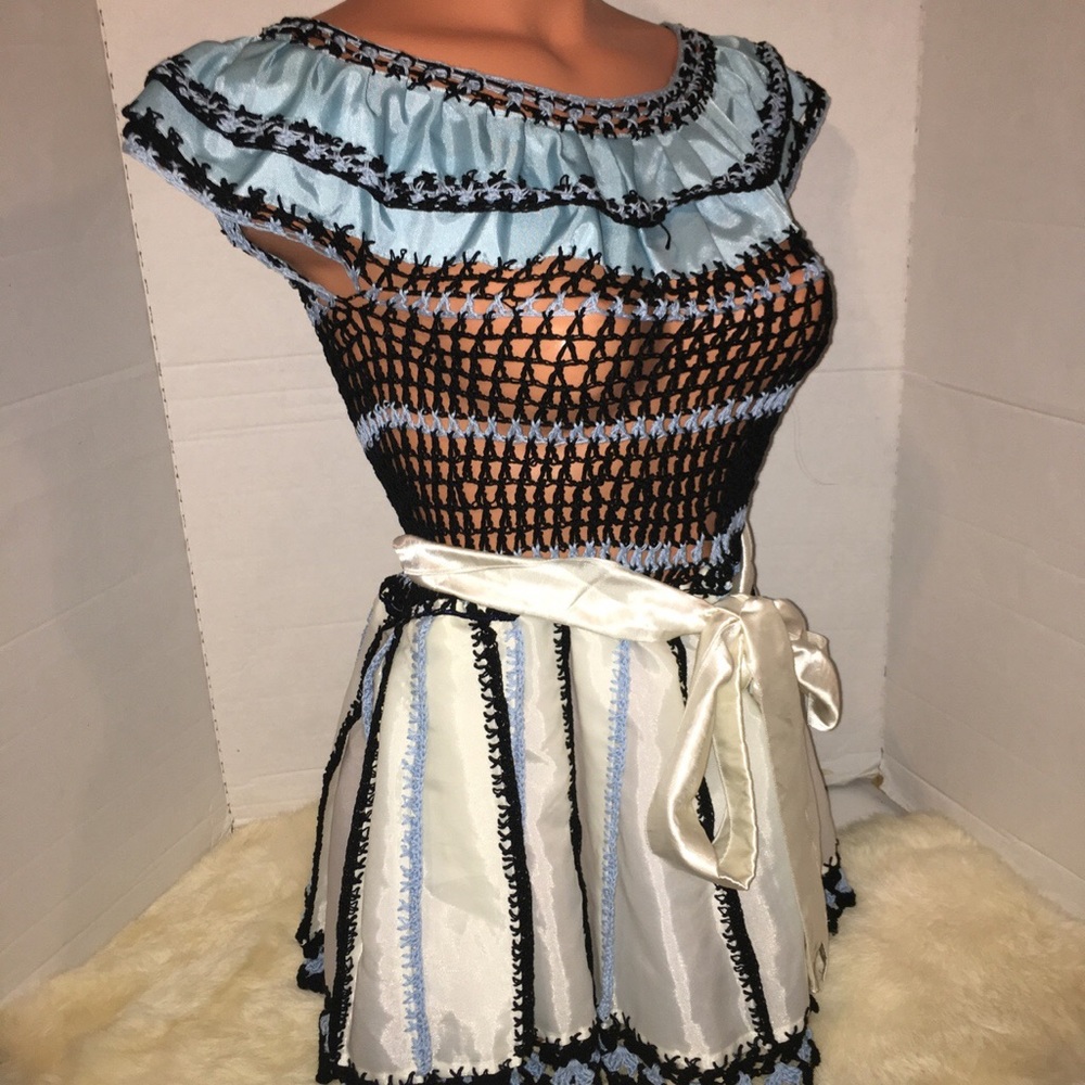 Vintage heirloom handmade retro Mod 50s Crocheted Silky needlepoint Party Dress - Picture 4 of 11